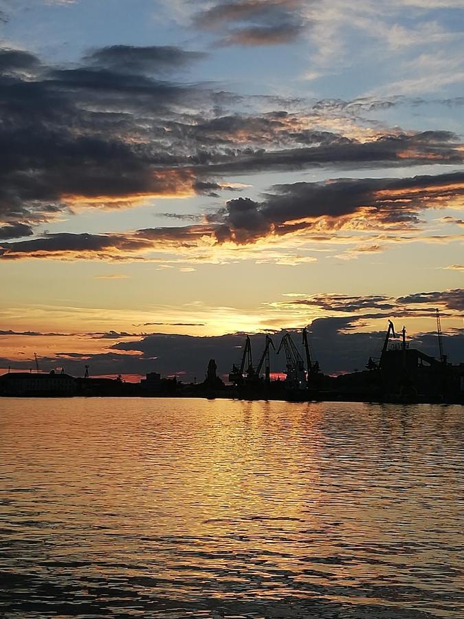 Lovely Place Eva Бургас Экстерьер фото